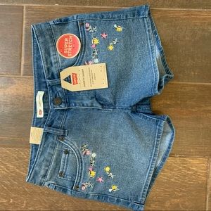 Levi’s Shorty Short